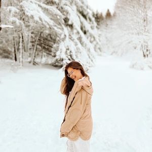 Meet your Posher, Isabel